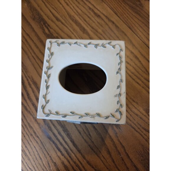 Linda Spivey 2003 Expressions Outhouse Tissue Box Cover Hand Painted Cabin Decor - Picture 6 of 6